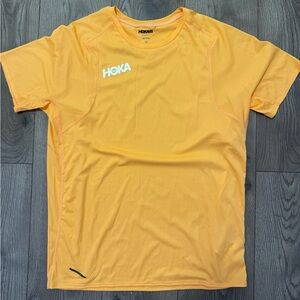 Hoka One One Men's Vibrant Orange Short Sleeve Tee Size Large EUC